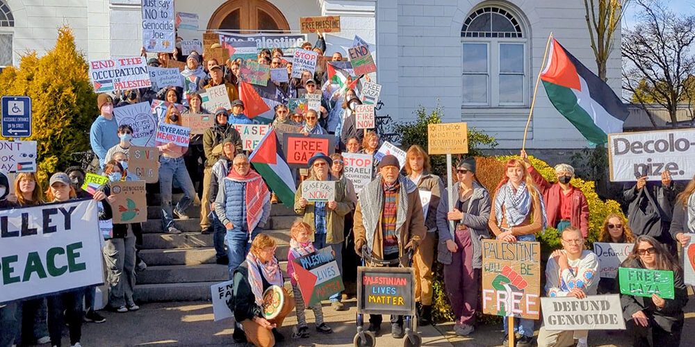 marchers on courthouse steps